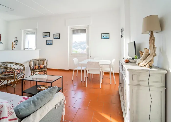 025 - Casa Panoramica In Centro, 90metri Vista Mare Con Terrazzo Vista Portofino Apartamento Sestri Levante