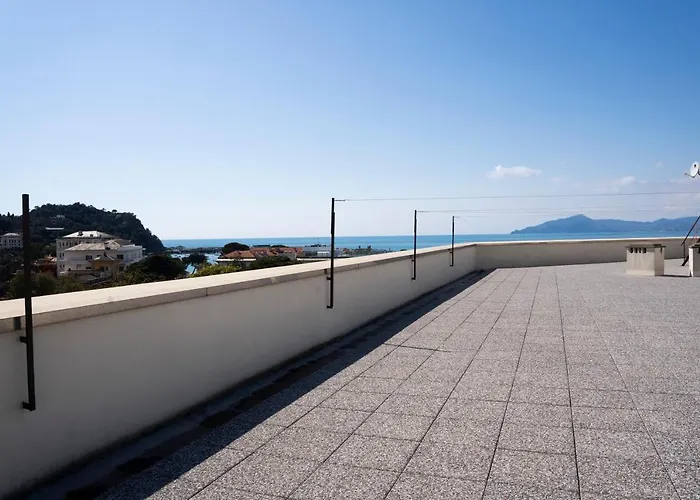 025 - Casa Panoramica In Centro, 90metri Vista Mare Con Terrazzo Vista Portofino *