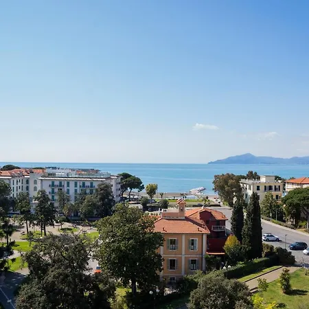 025 - Casa Panoramica In Centro, 90metri Vista Mare Con Terrazzo Vista Portofino Lägenhet Sestri Levante